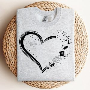 Camiseta Livros Em Formato De Coração