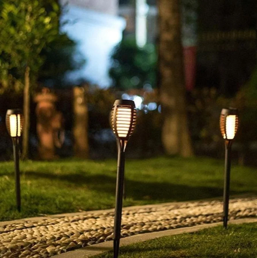 Luminária Holofote Para Jardim Torch Led com Painel Solar - Image 2